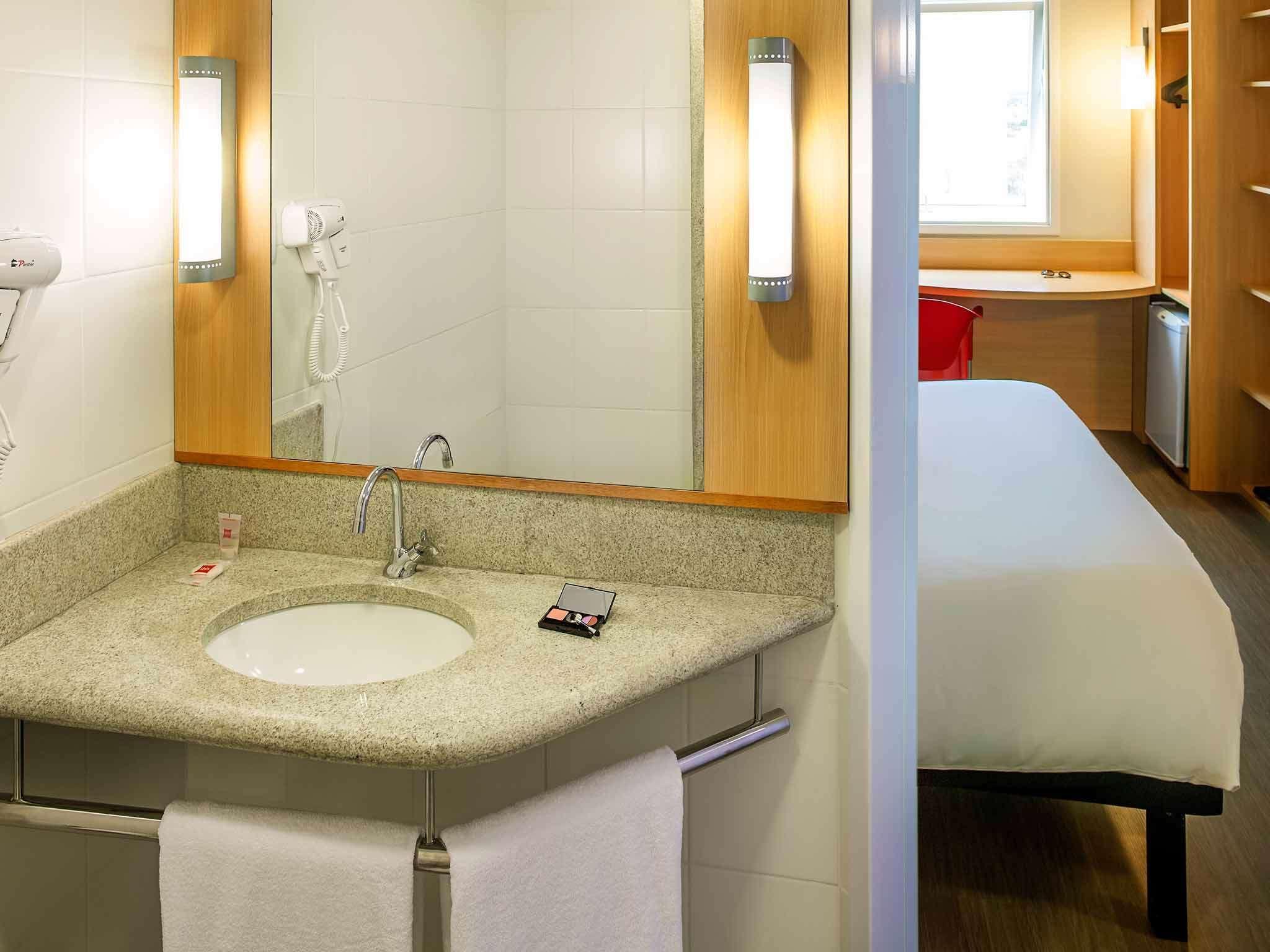 ホテル Ibis インペラトリズ エクステリア 写真